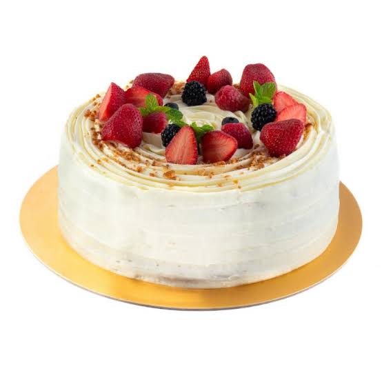 Antes: pastel de crema con fresas y zarzamoras